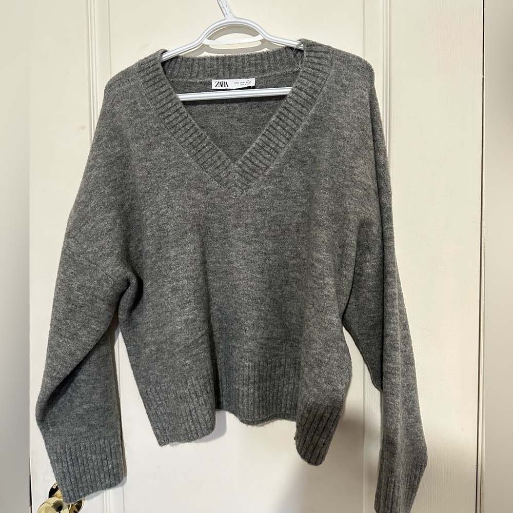 ZARA soft knit V neck sweater